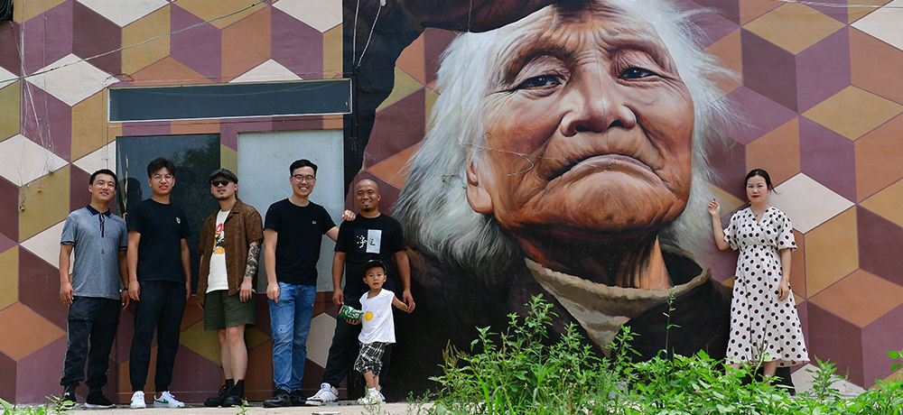 濟(jì)南幼兒園彩繪應(yīng)該怎么畫(huà)